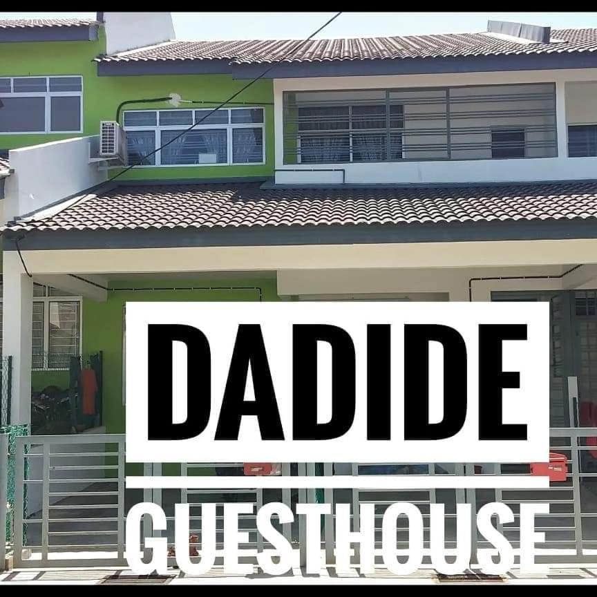 Dadide Guesthouse 알로르 가자 외부 사진