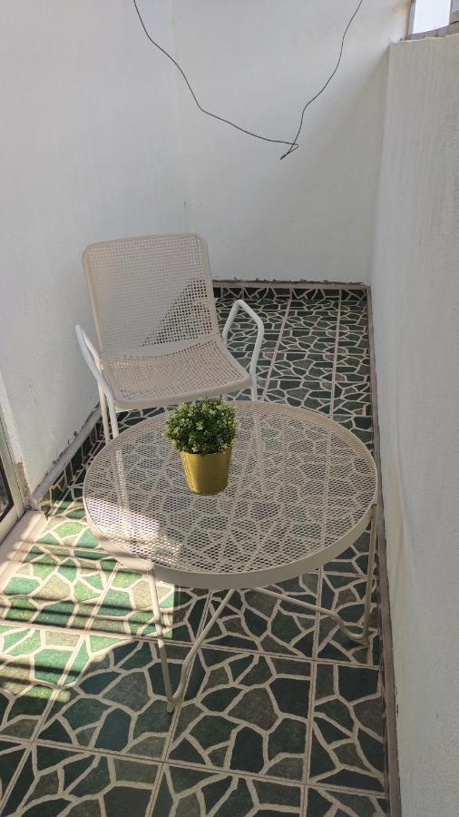 Dadide Guesthouse 알로르 가자 외부 사진