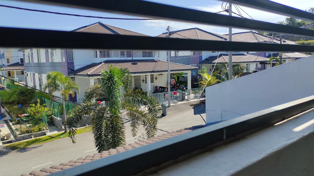 Dadide Guesthouse 알로르 가자 외부 사진